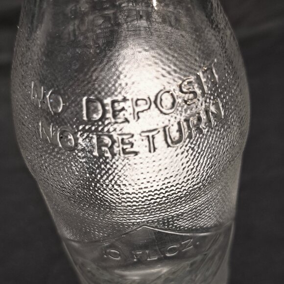 Vintage Coke/Coca-Cola bottle - Picture 4 of 8